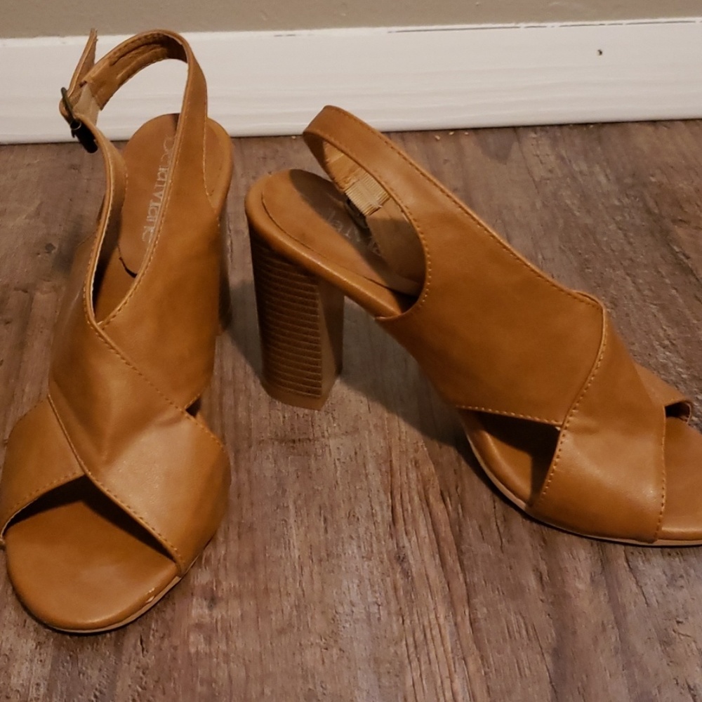Block Heels - Picture 2 of 2
